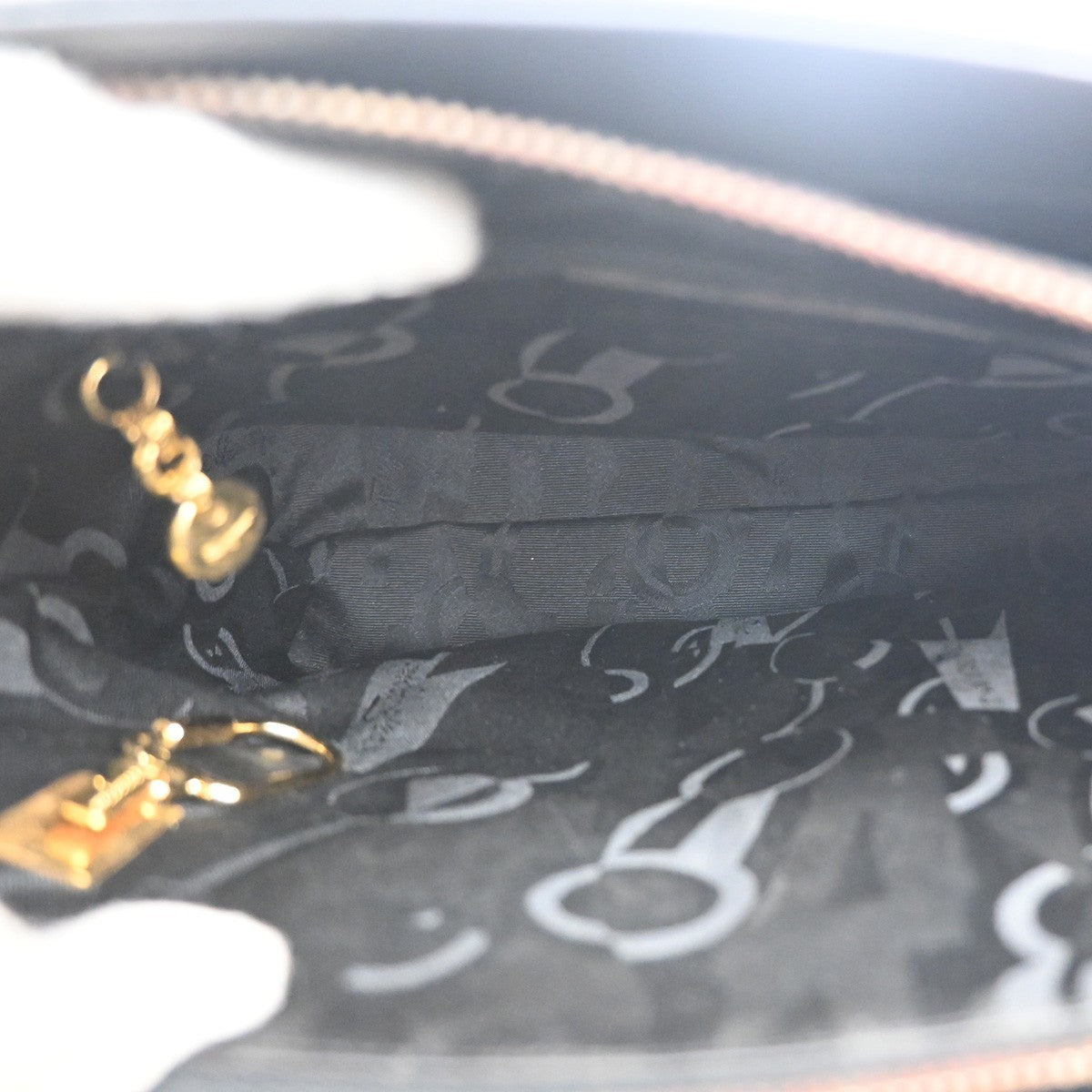 SALVATORE FERRAGAMO Logo Gancini Shoulder Hand Bag Leather GHW Black 30MA179