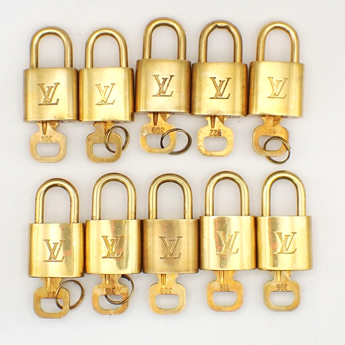 LOUIS VUITTON LV 10 Set  Padlock Key Bag Charm Cadena Gold Plated France 61YF801