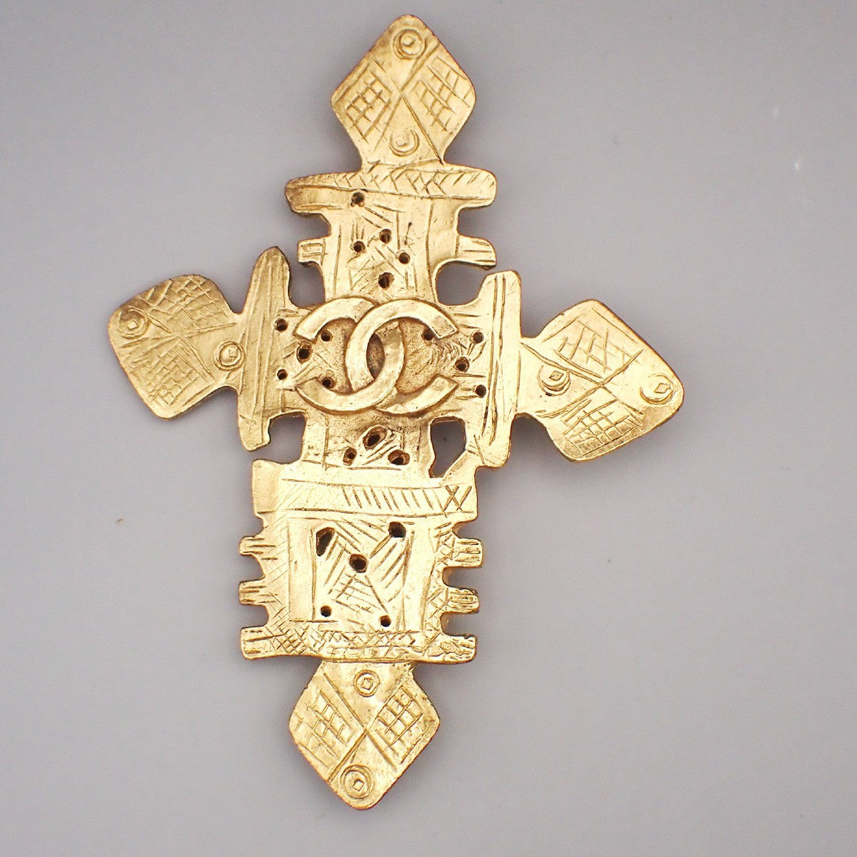 CHANEL CC Logo Pin Brooch 94P Cross Gold GHW France Vintage Accessory 33RL888