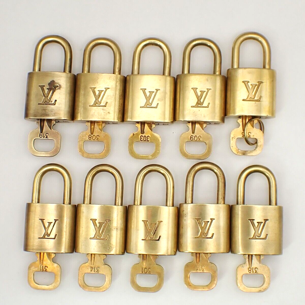 LOUIS VUITTON LV 10 Set  Padlock Key Bag Charm Cadena Gold Plated France 39YF802