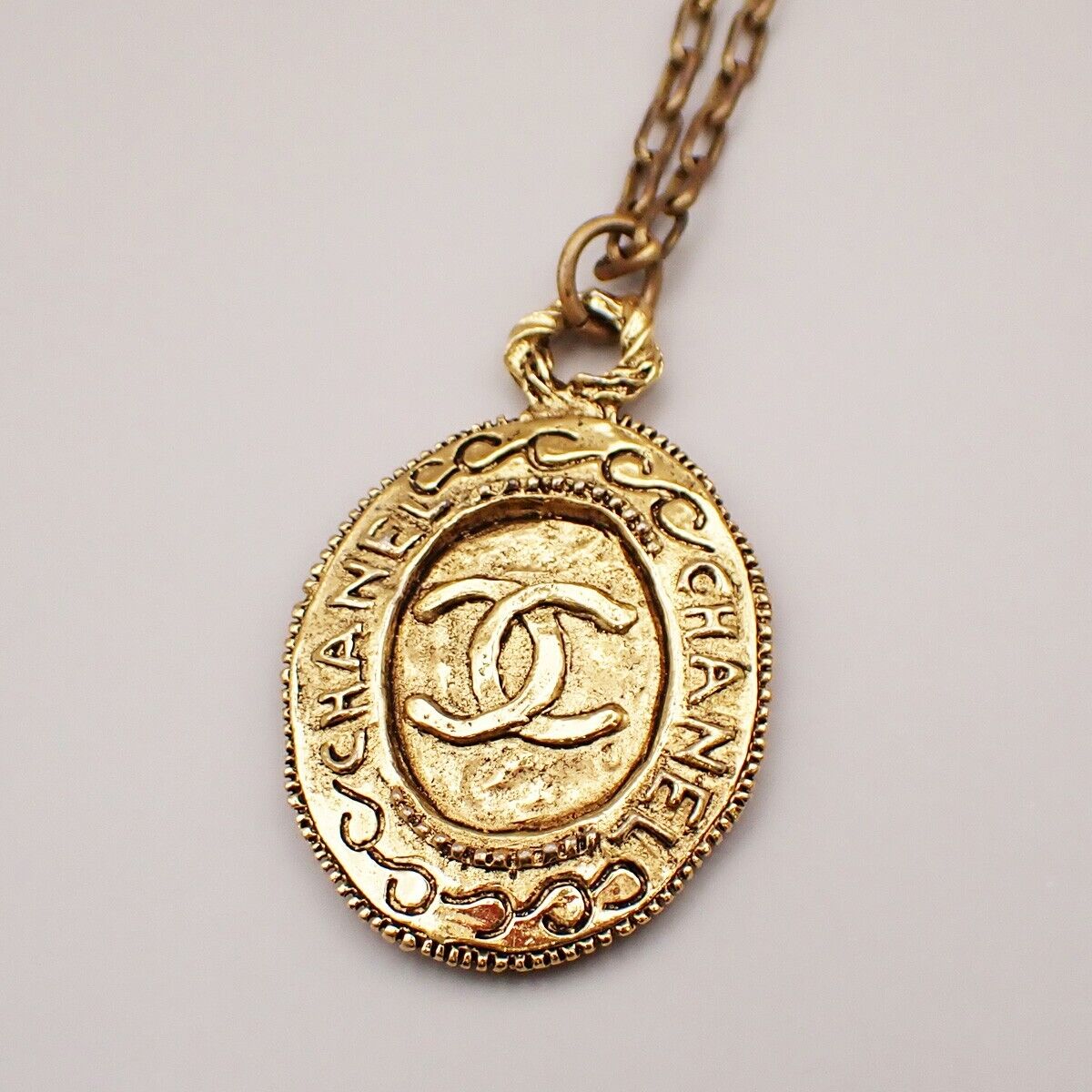 CHANEL CC Logo Chain Necklace Pendant Gold GHW France Vintage 37YG568
