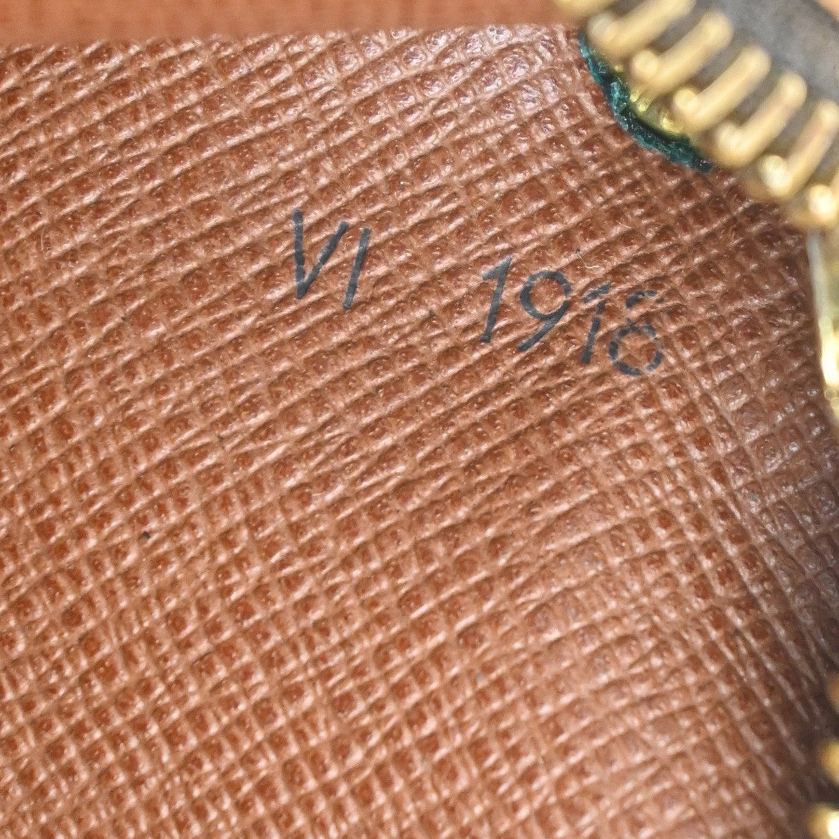 LOUIS VUITTON Logo Drouot Shoulder Bag Monogram Leather Brown M51290 77MA510