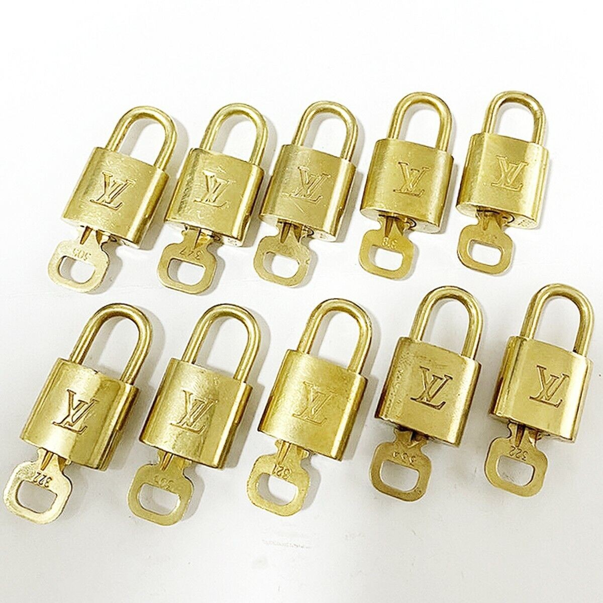LOUIS VUITTON LV 10 SET PADLOCK KEY CHARM CADENA GOLD-PLATED FRANCE 35MT005