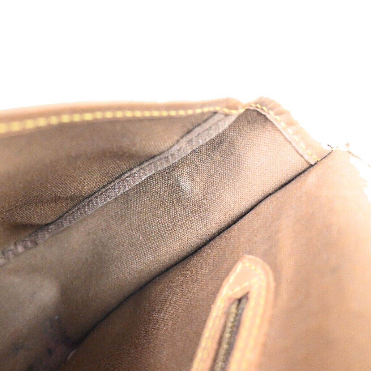 LOUIS VUITTON LV Logo Gibeciere MM Shoulder Bag Monogram Leather M42247 36FA232