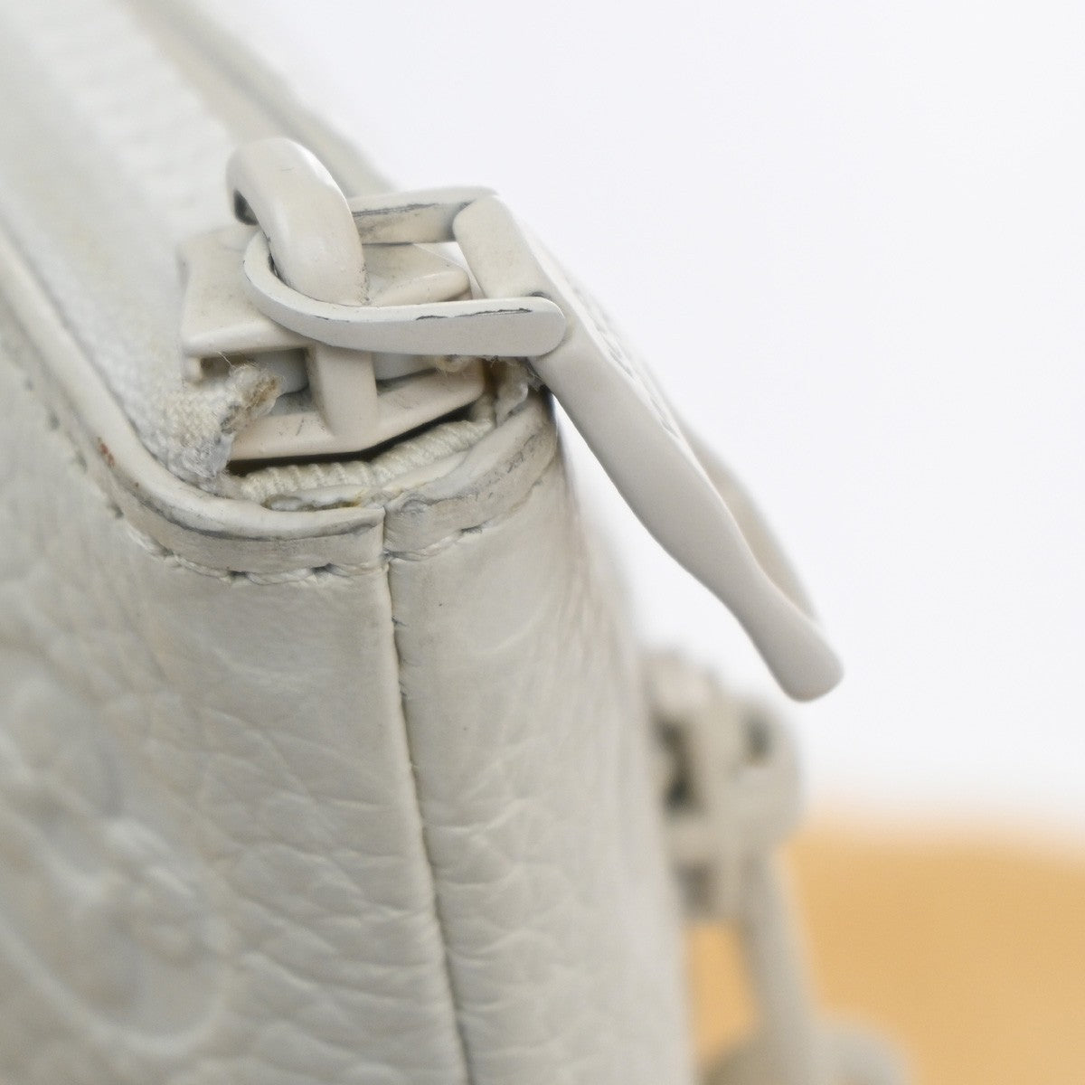 LOUIS VUITTON Pochette A4 Clutch Bag Monogram Taurillon White M67462 16KP544