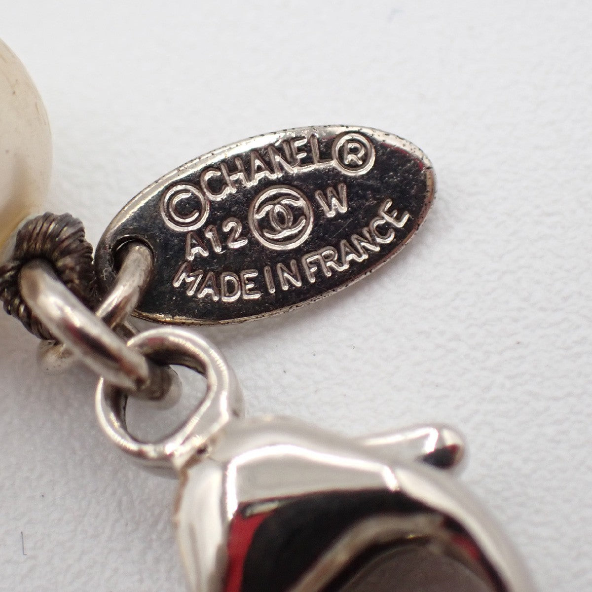 CHANEL CC Logo Imitation Pearl Chain Necklace A12 W White SHW 98RF643