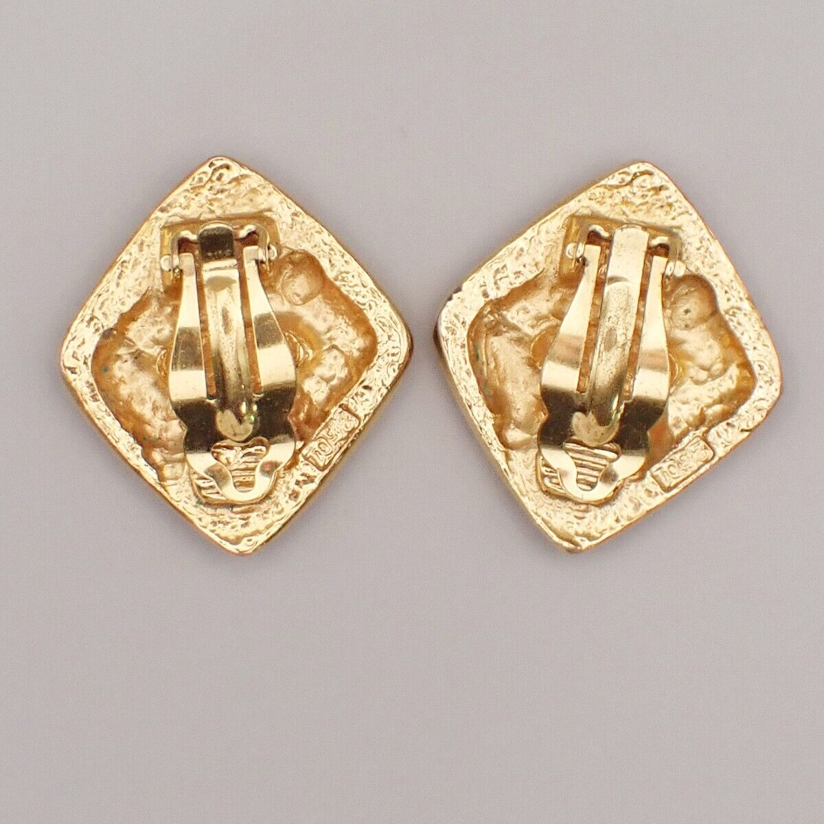 CHANEL CC Logo Diamond Shape Earrings Clip-On Gold GHW France Vintage 34YG565