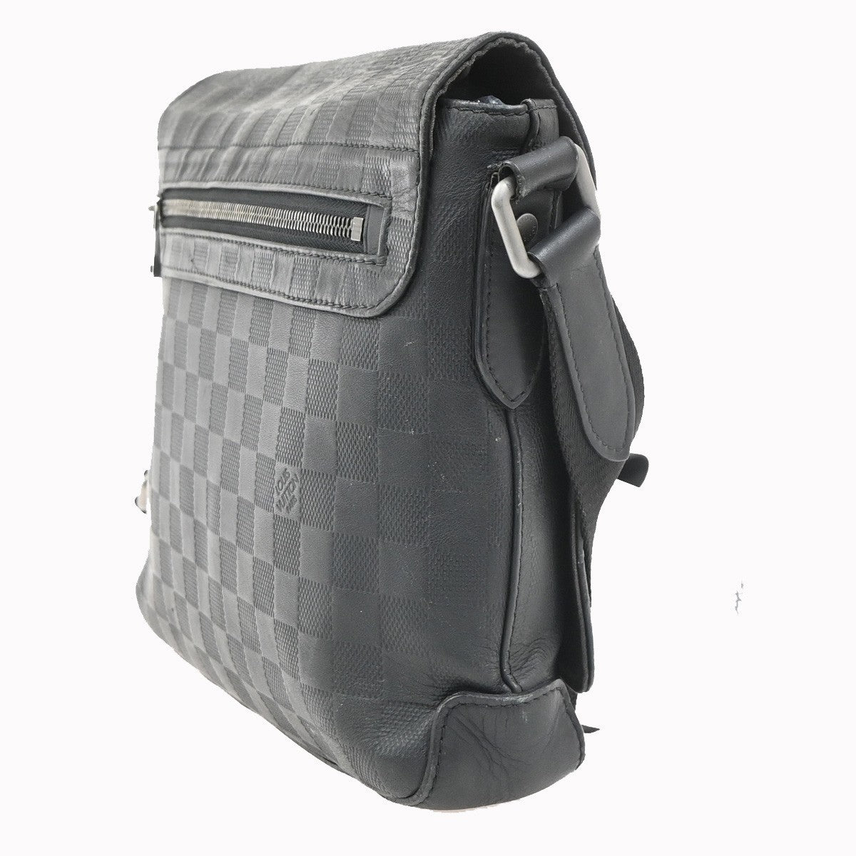 LOUIS VUITTON District PM Shoulder Bag Damier Infini Leather BK N41286 11YJ256