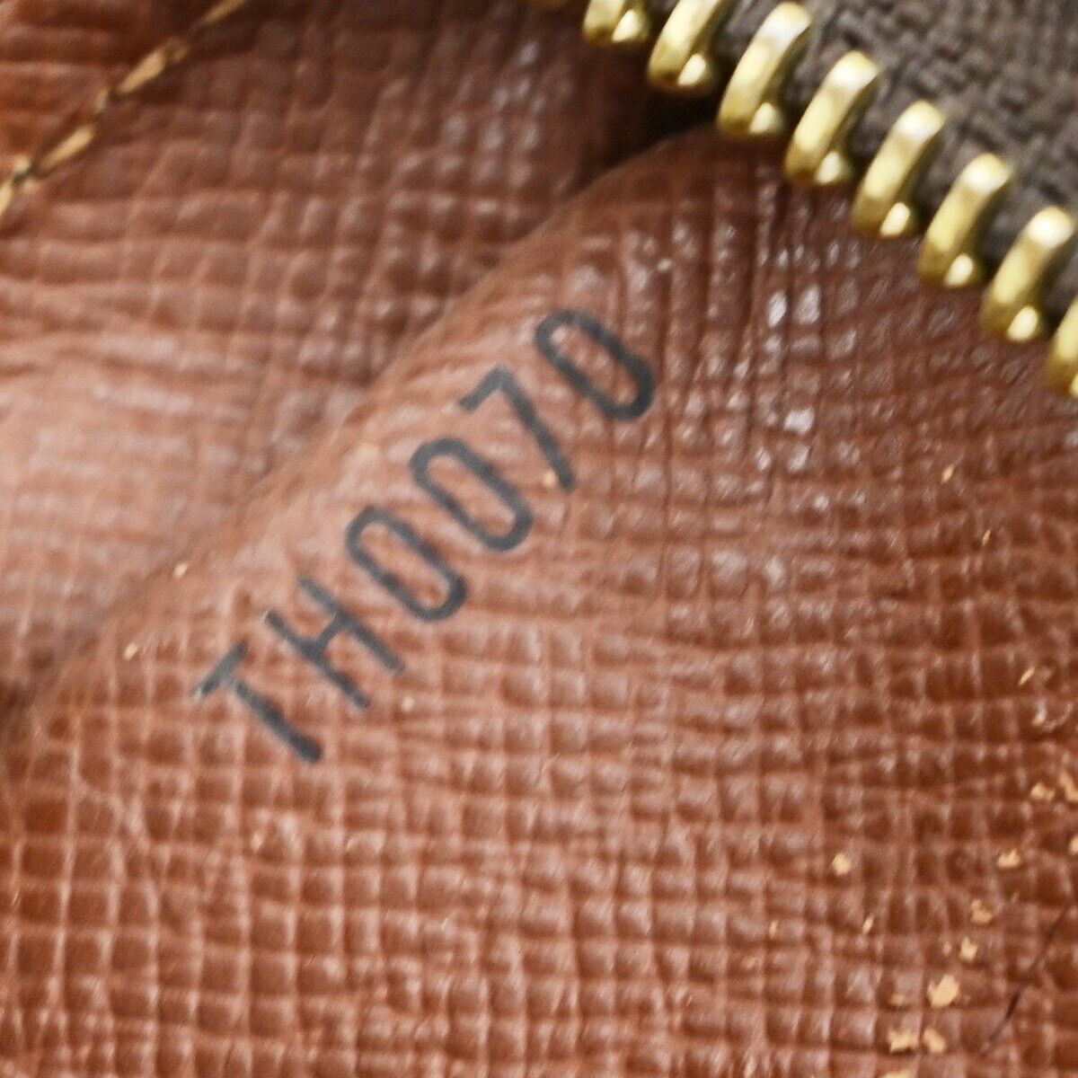 LOUIS VUITTON Amazon Crossbody Shoulder Bag Monogram Leather BN M45236 63ED958
