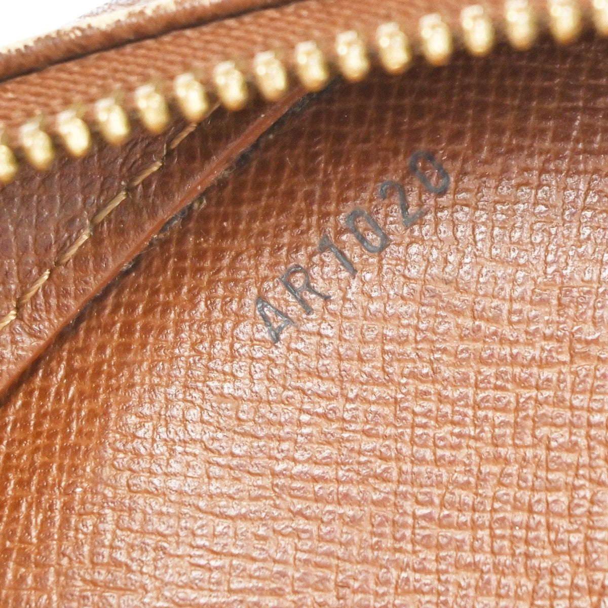 LOUIS VUITTON Orsay Clutch Hand Bag Monogram Leather Brown France M51790 05YJ179