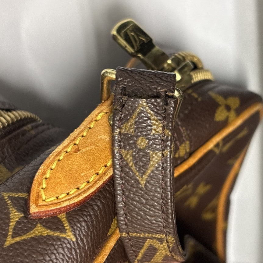 LOUIS VUITTON Amazon Crossbody Shoulder Bag Monogram Leather USA M45236 73KD176