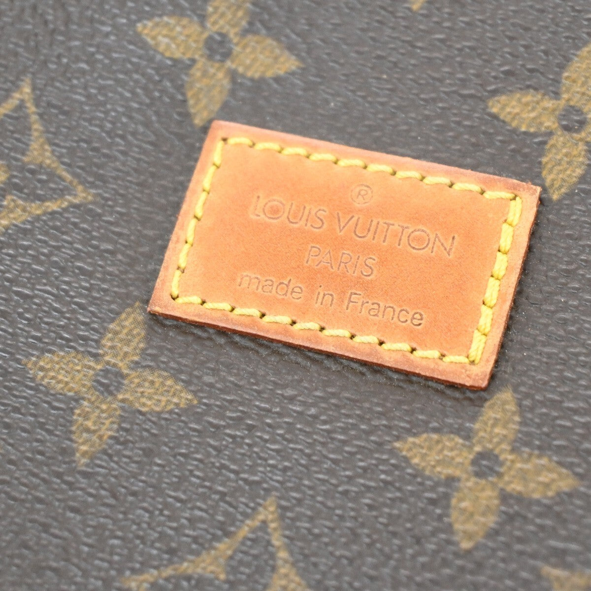 LOUIS VUITTON Logo Saumur 30 Shoulder Bag Monogram Leather Brown M42256 75EE234