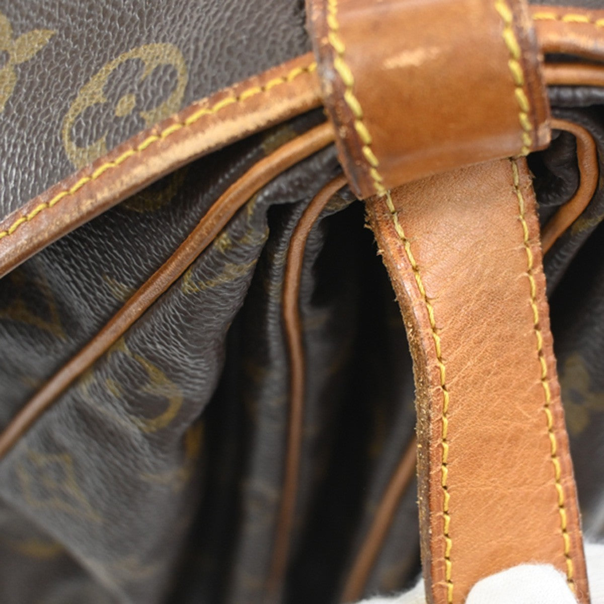 LOUIS VUITTON Saumur 35 Shoulder Bag Monogram Leather BN France M42254 86CA840