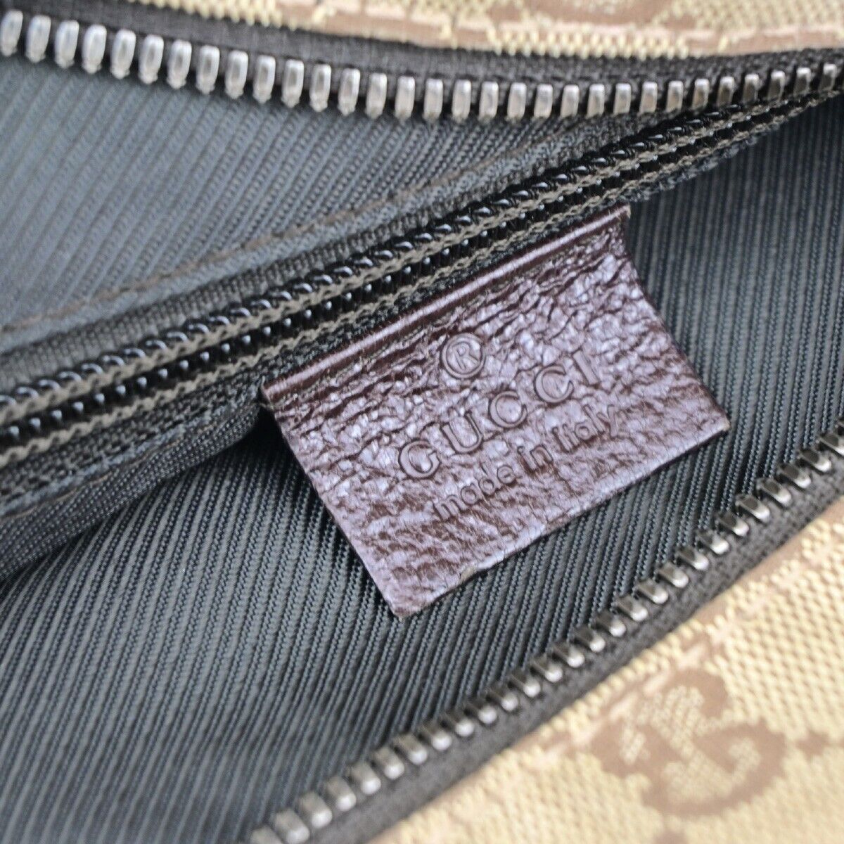 GUCCI Logo GG Pattern Crossbody Shoulder Bag Canvas Leather Brown SHW 69EC910