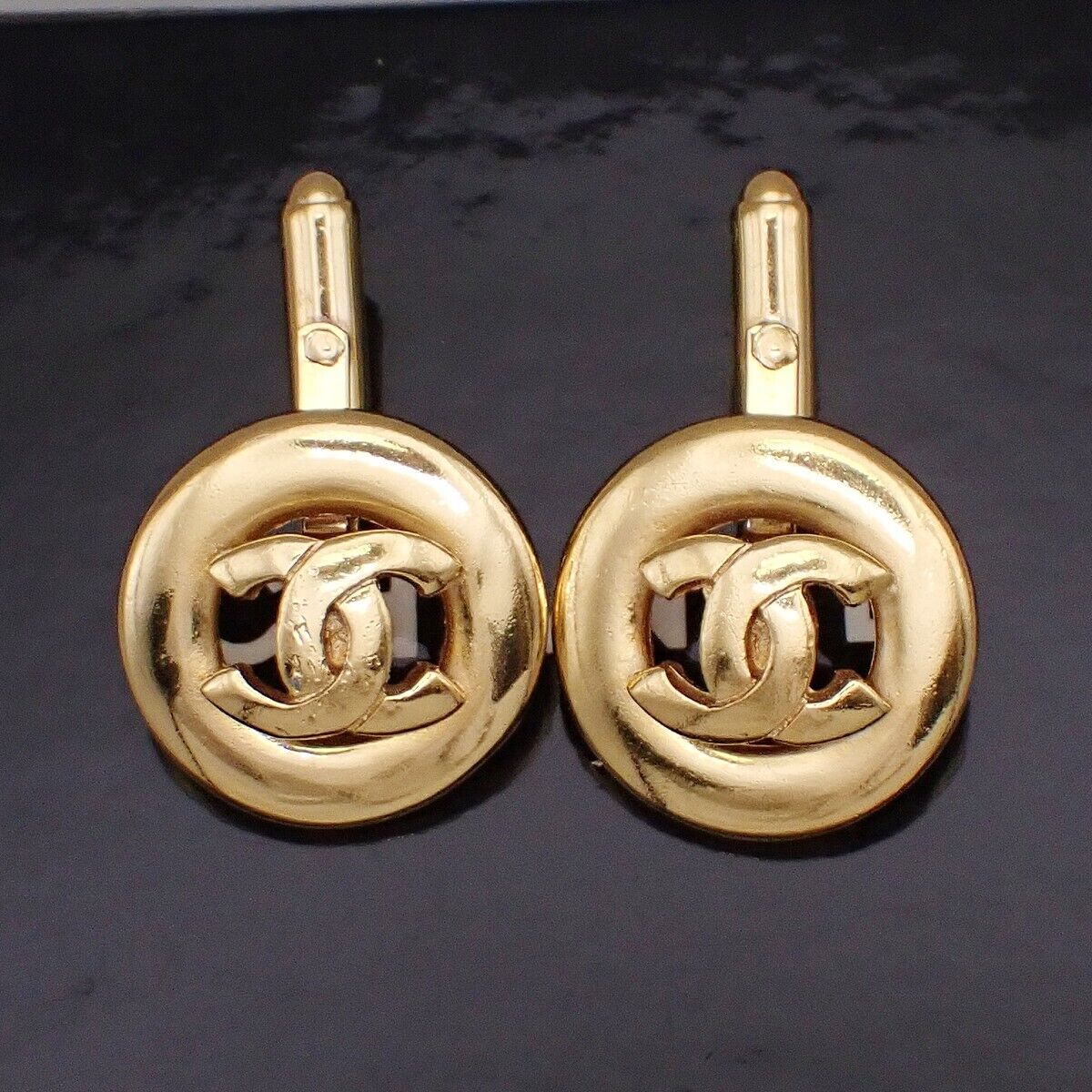 CHANEL CC Logo Round Cufflinks Gold-Plated GHW Accessory 62RL074