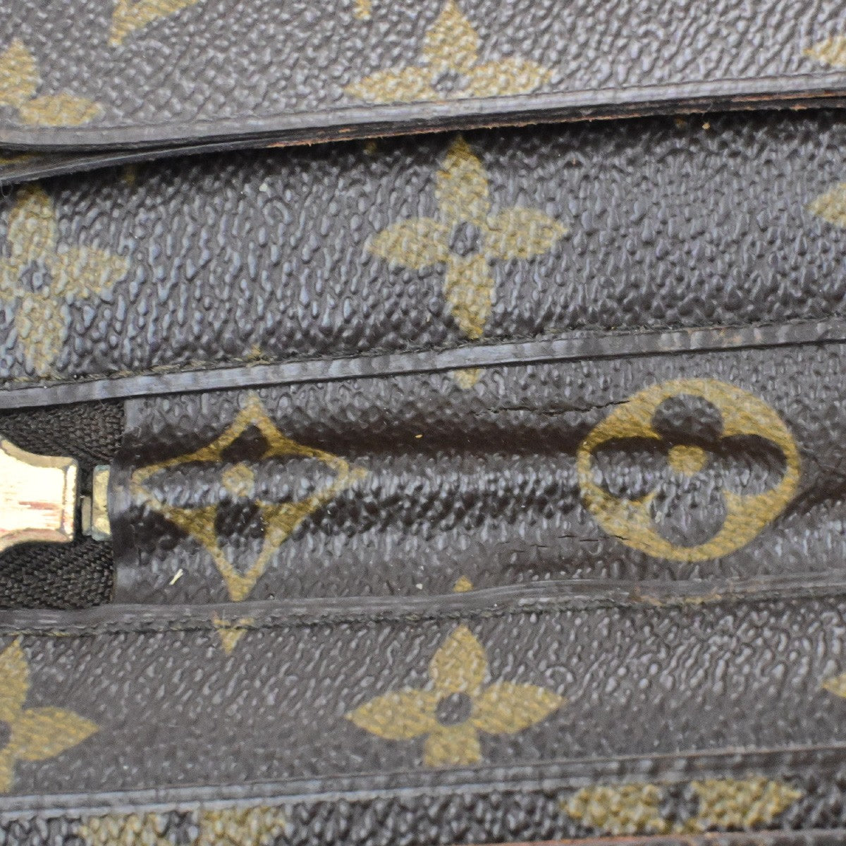 LOUIS VUITTON Poche Escapade Bifold Wallet Monogram Leather Brown M60113 38YH186