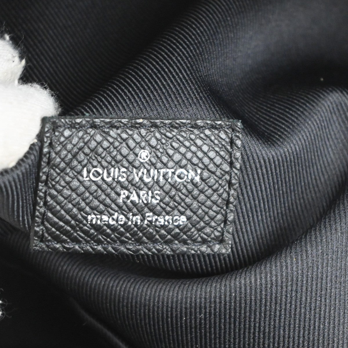 LOUIS VUITTON Discovery Backpack Taiga Llama Leather Black SHW M30230 689RL794