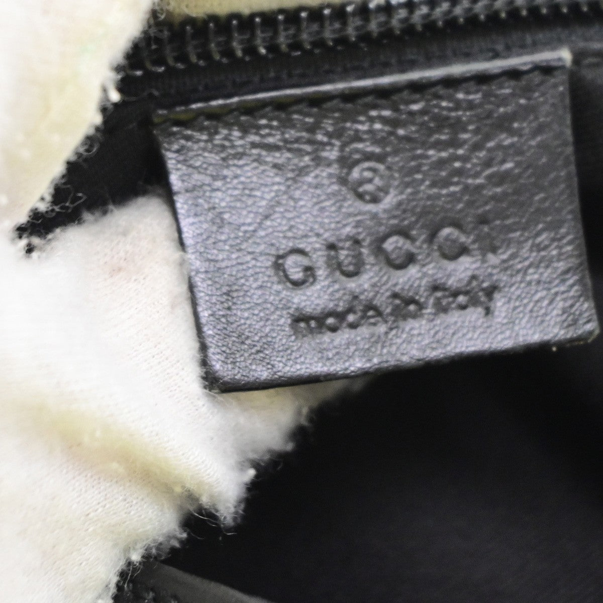 GUCCI GG Pattern Guccissima Shoulder Bag Embossing Leather Black Italy 62SA167