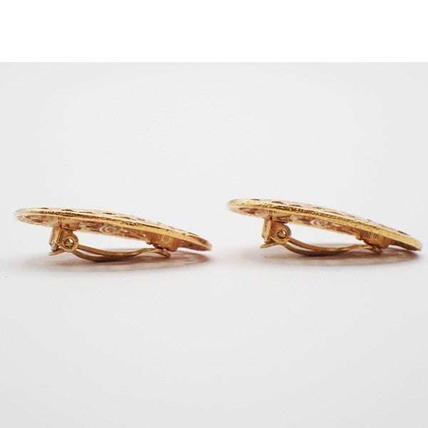 CHANEL CC Logo Oval Earrings 26 Clip-On Gold France Vintage 83RL873