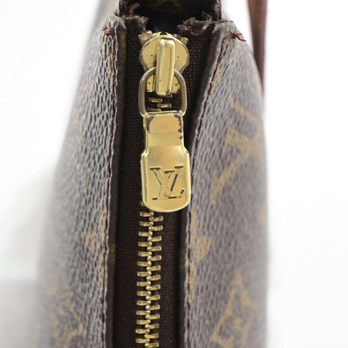 LOUIS VUITTON Pochette Accessoires Hand Bag Monogram Leather BN M51980 16PA101