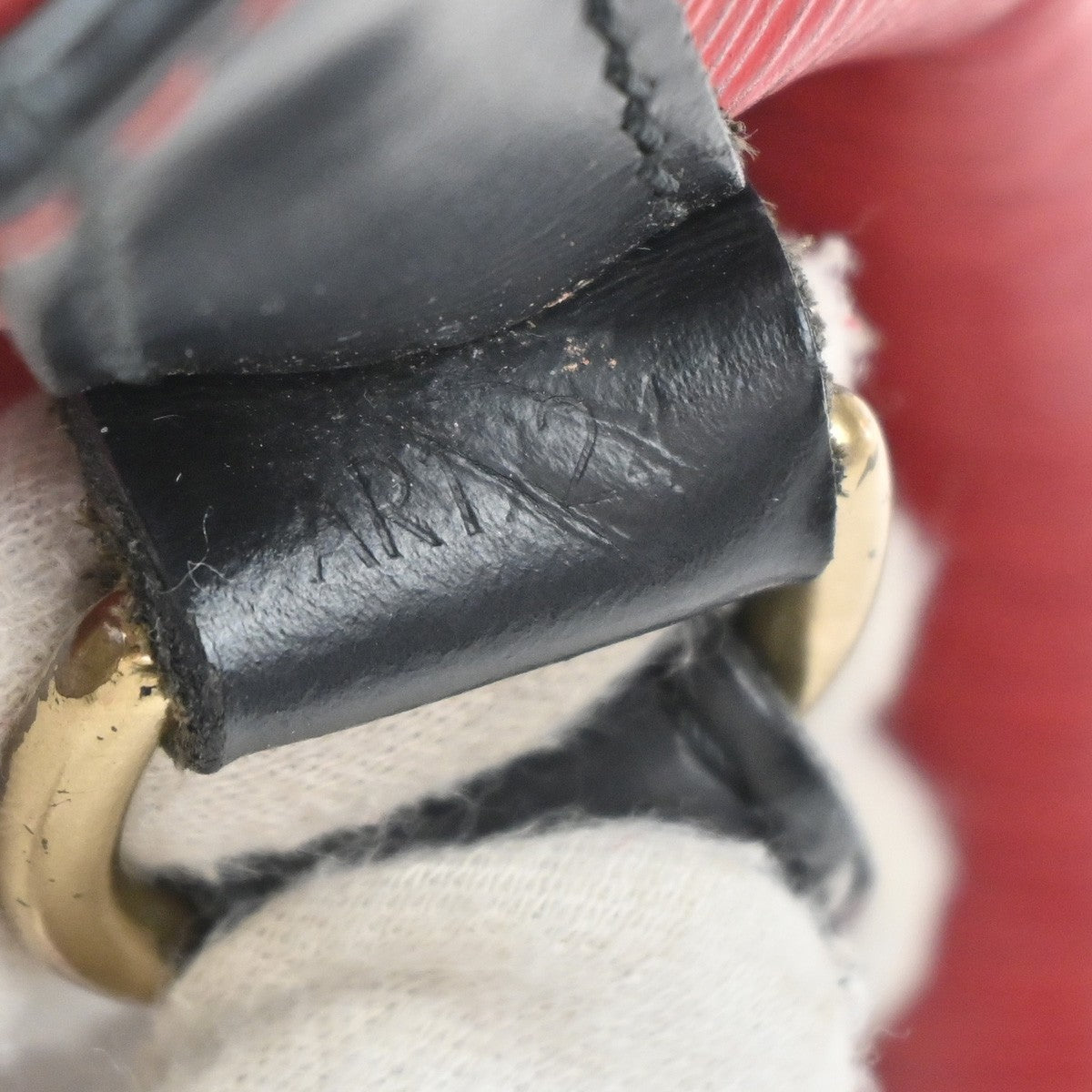 LOUIS VUITTON Petit Noe Bicolor Shoulder Bag Epi Leather Red BK M44172 88CA869