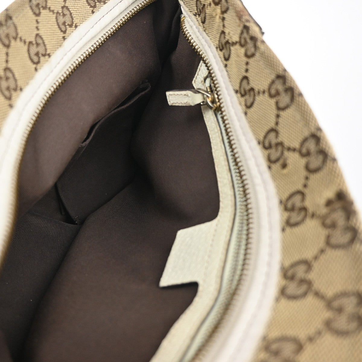 GUCCI Logo  Shoulder Bag GG  Canvas Leather Beige White GHW Italy 31CA457
