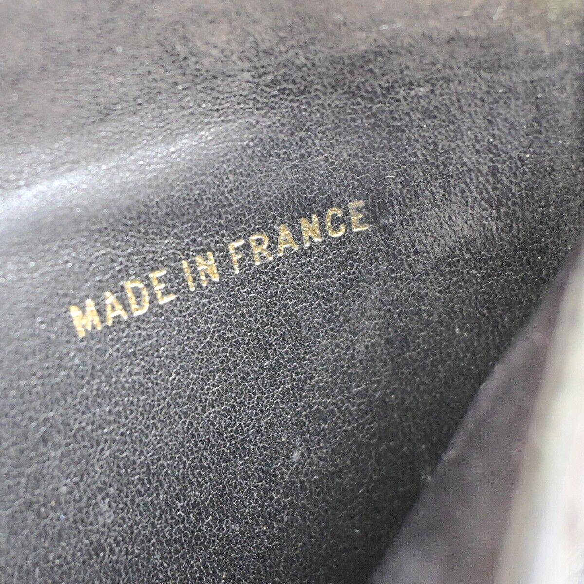 CHANEL CC Logo Bifold Wallet Purse Caviar Skin Leather Black GHW France 01YE954