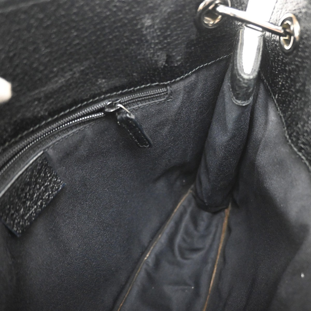GUCCI GG Pattern Crossbody Shoulder Bag Canvas Leather Black SHW Italy 87YJ080