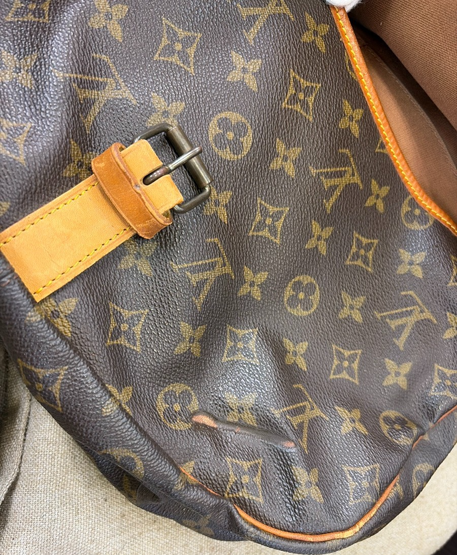 LOUIS VUITTON Saumur 35 Shoulder Bag Monogram Leather BN France M42254 39KC945