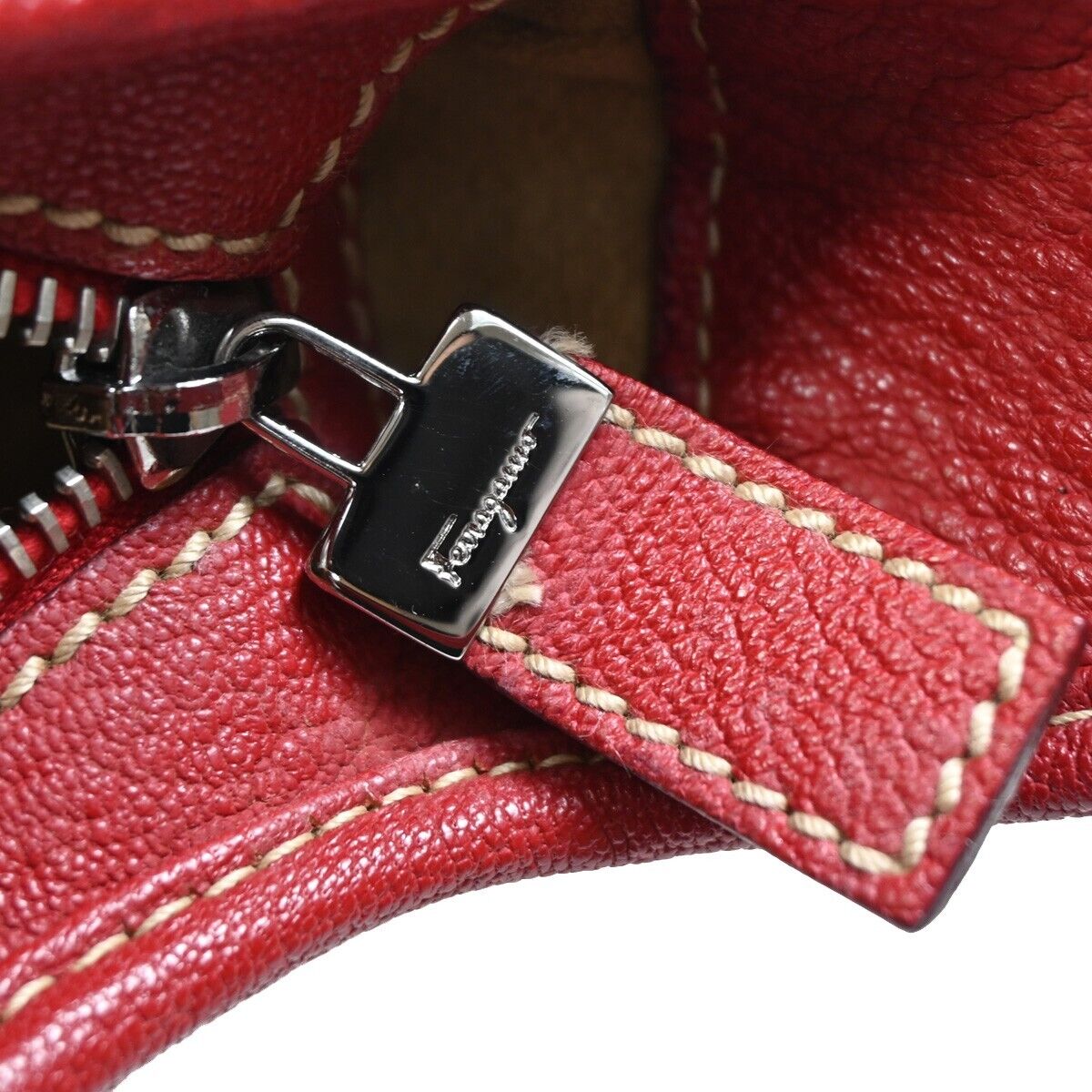 SALVATORE FERRAGAMO Logo Shoulder Bag Leather Red Silver Made In Italy 65FA578