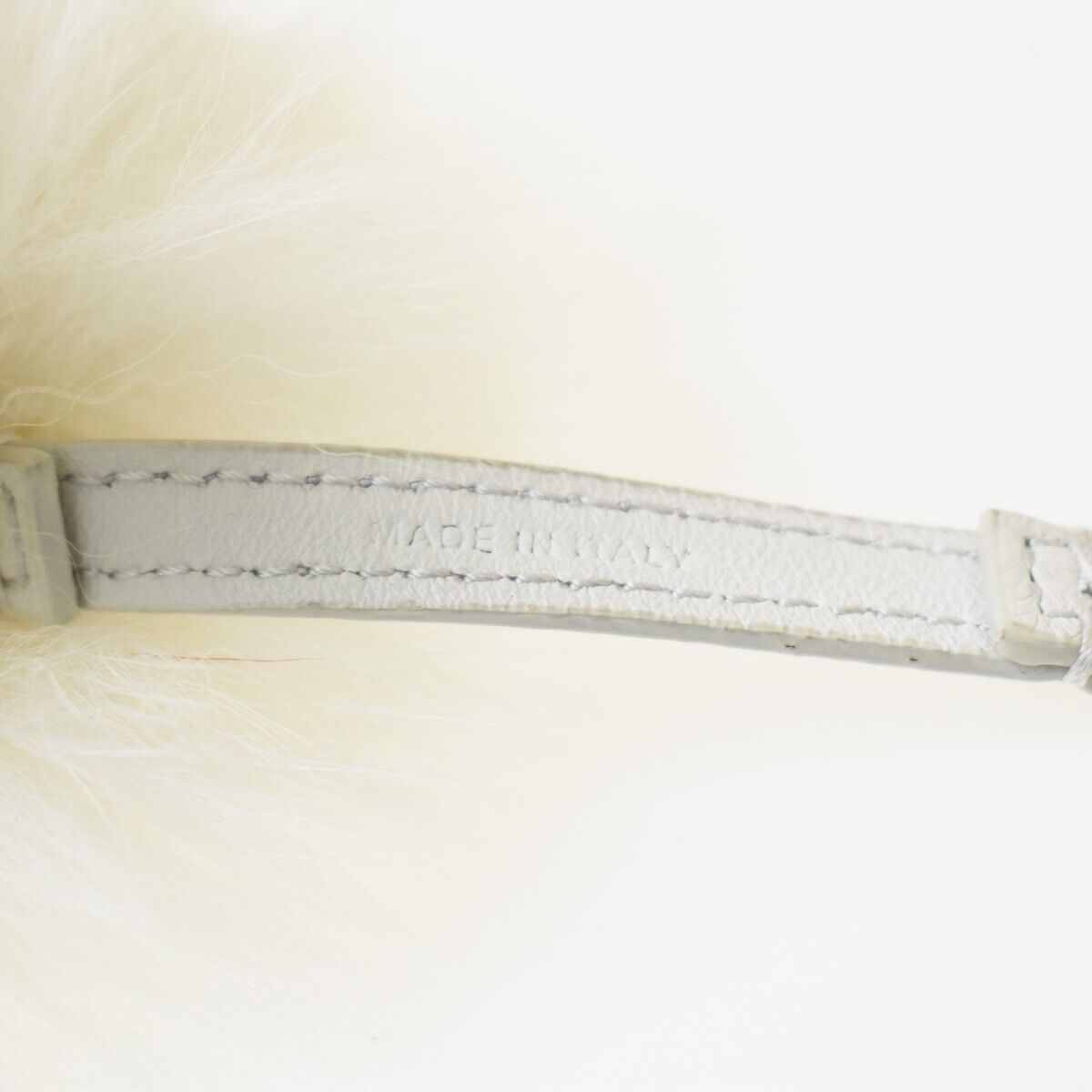 FENDI Logo Pompom Bag Charm Key Ring Fox Fur Leather White Italy 04JH636
