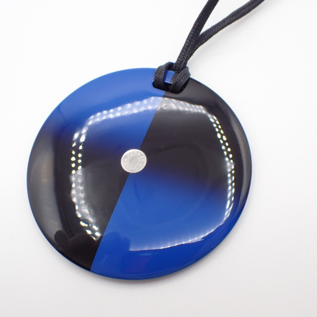 HERMES Logo Round Necklace Pendant Lacquered Horn Blue 69KP062