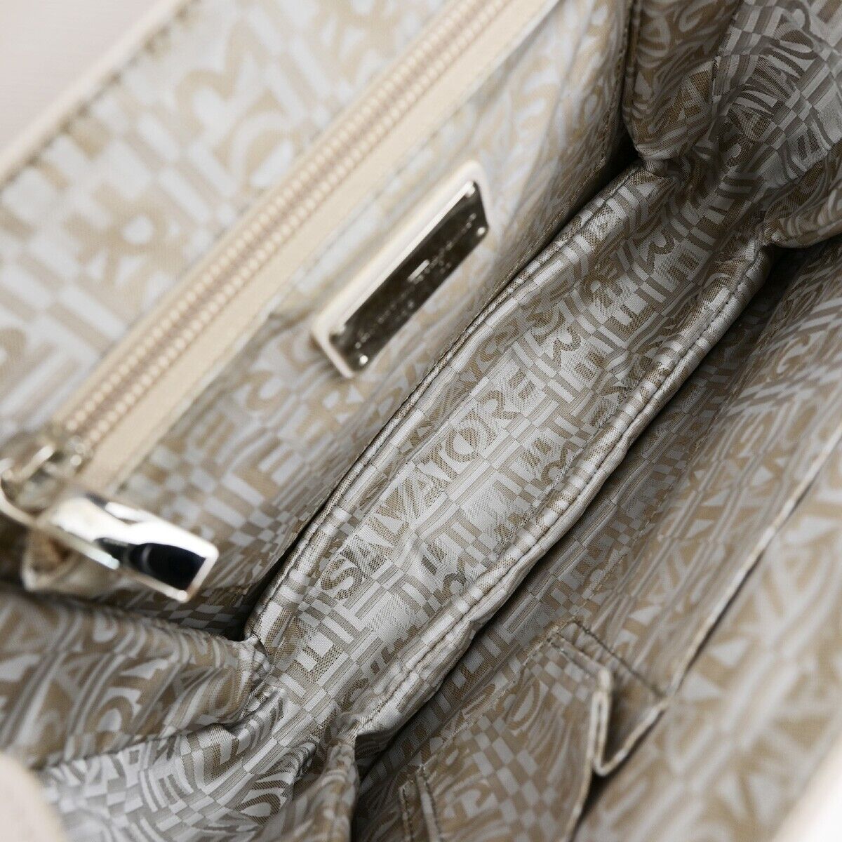 SALVATORE FERRAGAMO Logo Gancini 2Way Shoulder Bag Leather Ivory SHW 33EC737