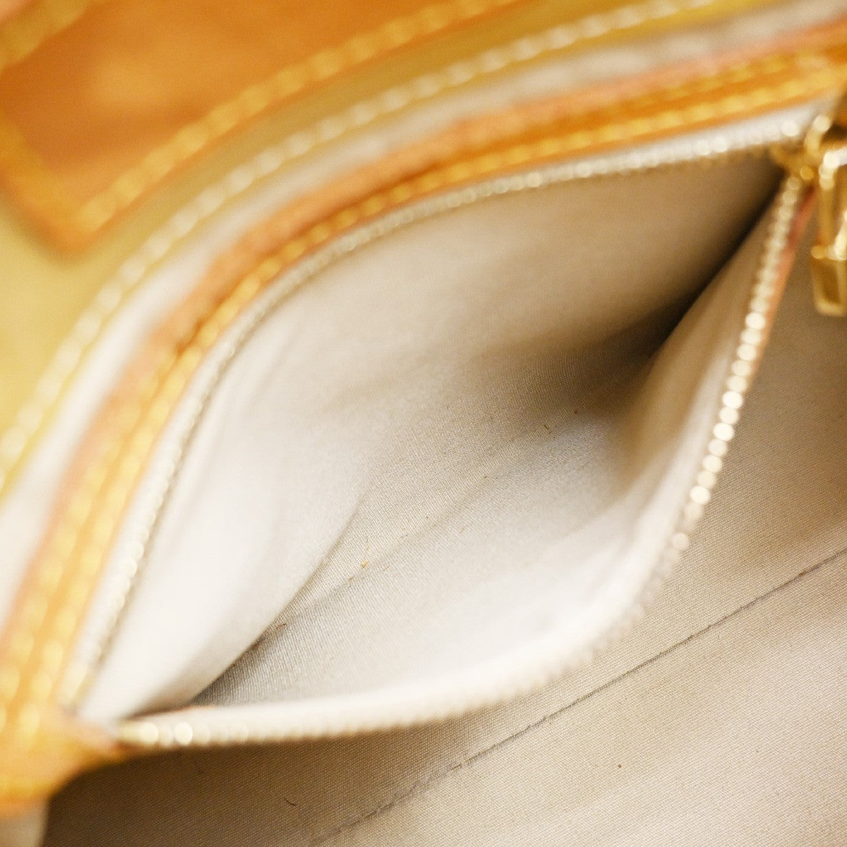 LOUIS VUITTON Read PM Hand Bag Monogram Vernis Patent Beige M91144 02EF819
