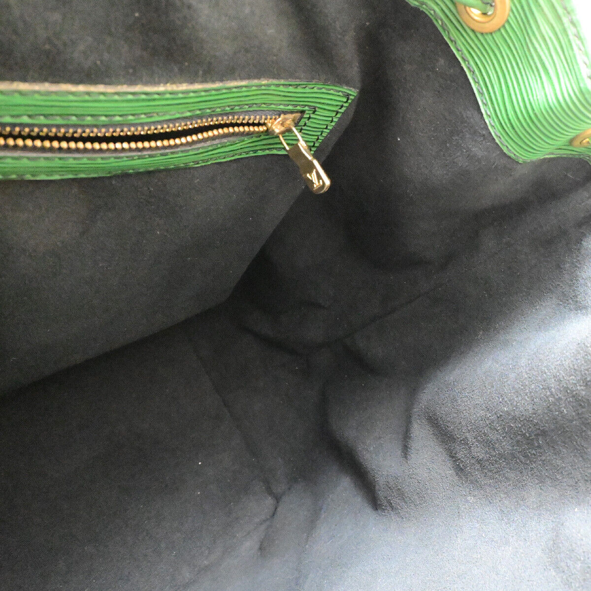 LOUIS VUITTON LV Noe GM Drawstring Shoulder Bag Epi Leather Green M44004 65YF850