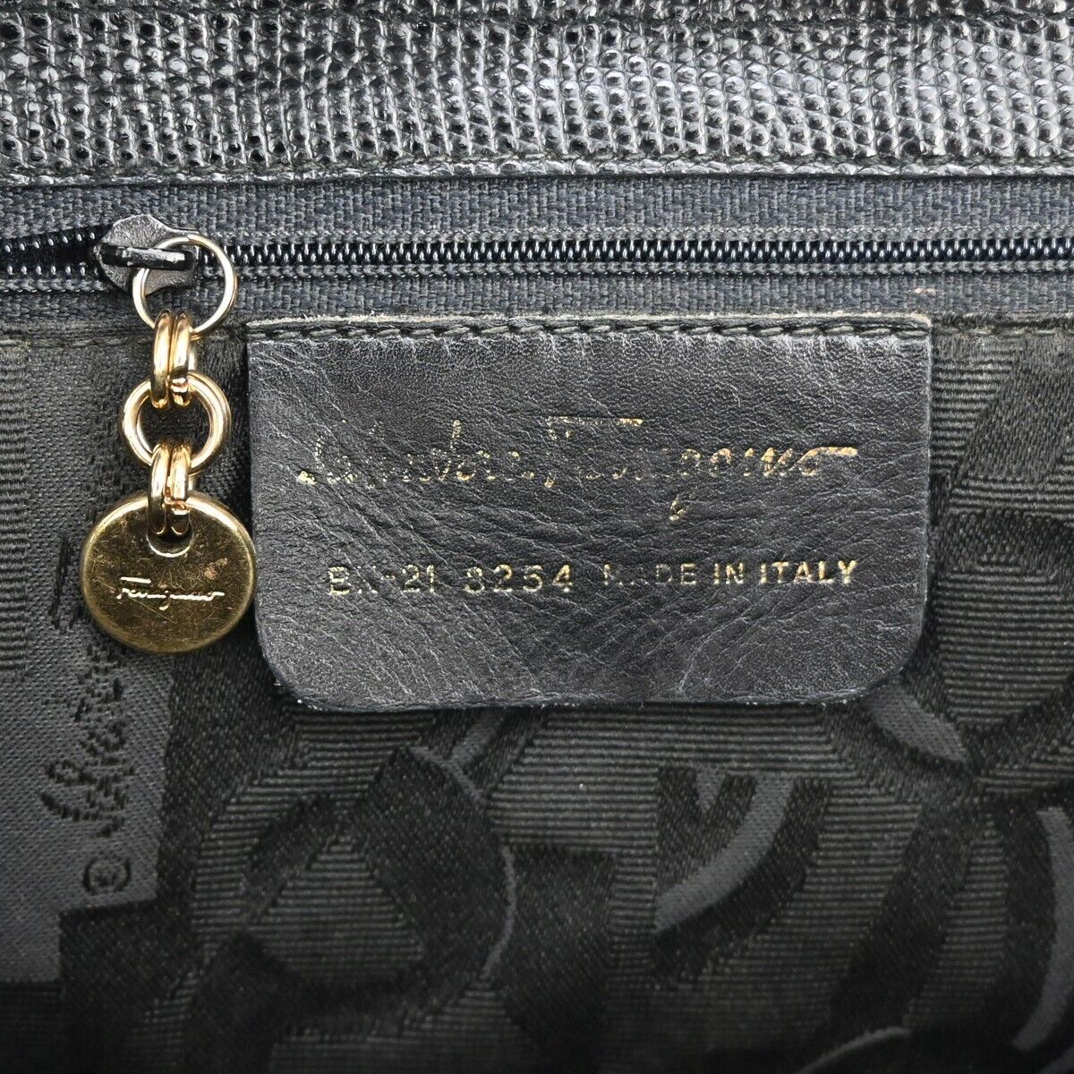SALVATORE FERRAGAMO Vara Shoulder Tote Bag Embossing Leather Black Italy 02GA132