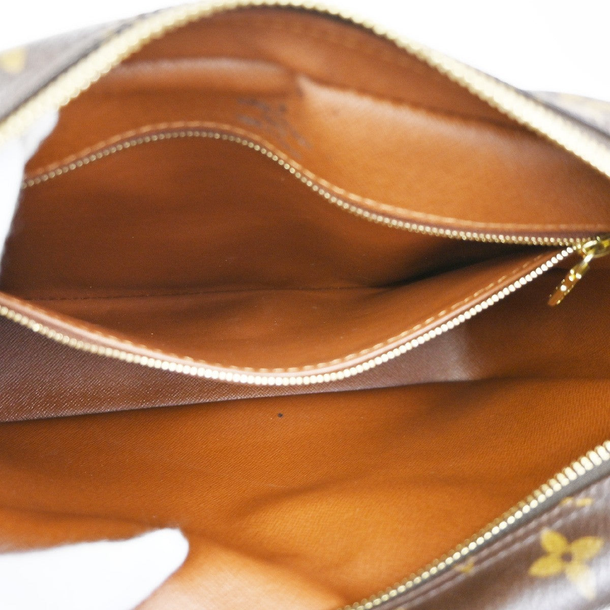 LOUIS VUITTON Nile Crossbody Shoulder Bag Monogram Leather Brown M45244 98KB813