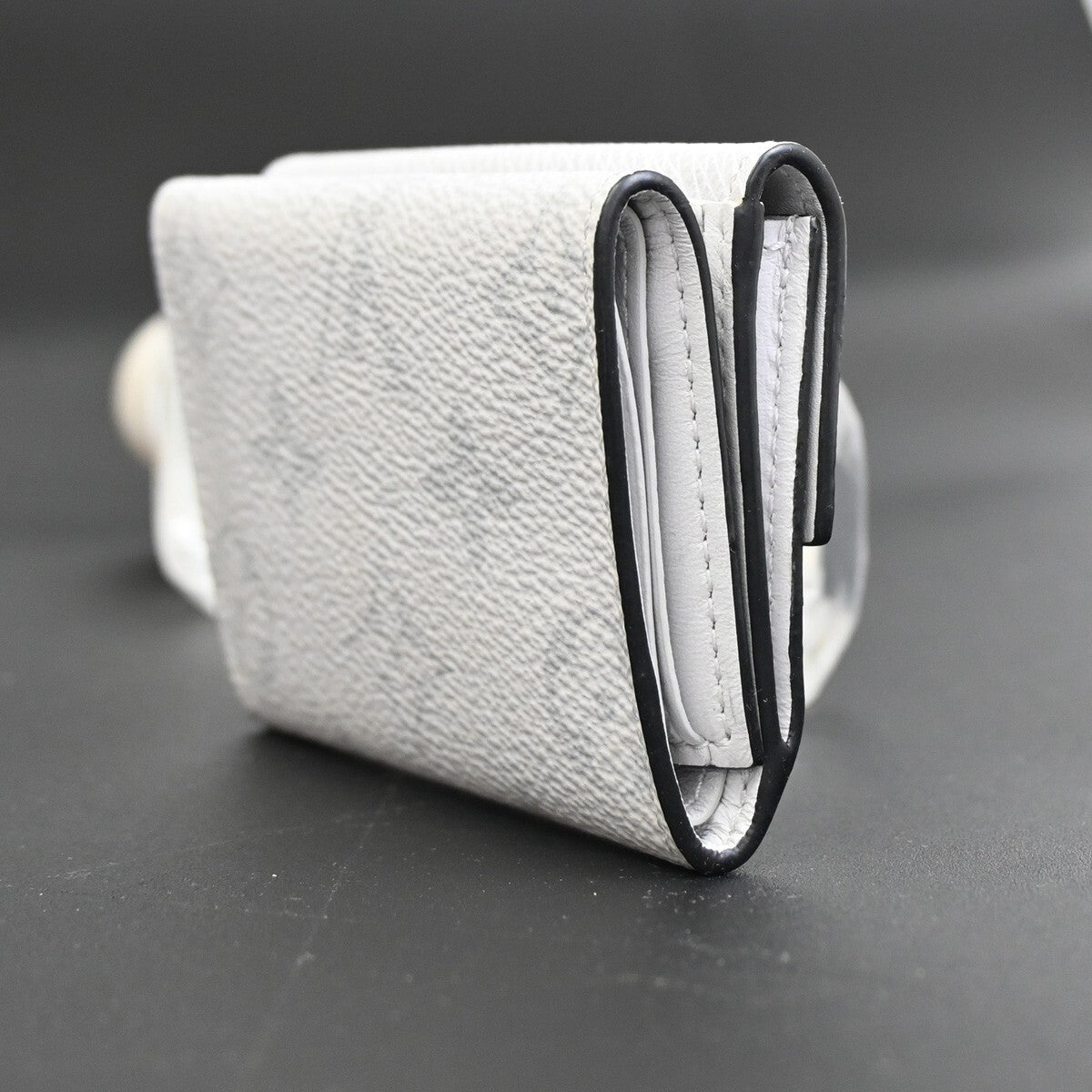 LOUIS VUITTON Discovery Compact Trifold Wallet Taigarama Leather M67621 35FB565