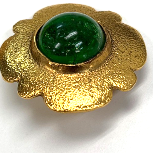 CHANEL Logo Gripoix Flower Button Earrings 25 Clip-On Gold GN France VE 05MA473