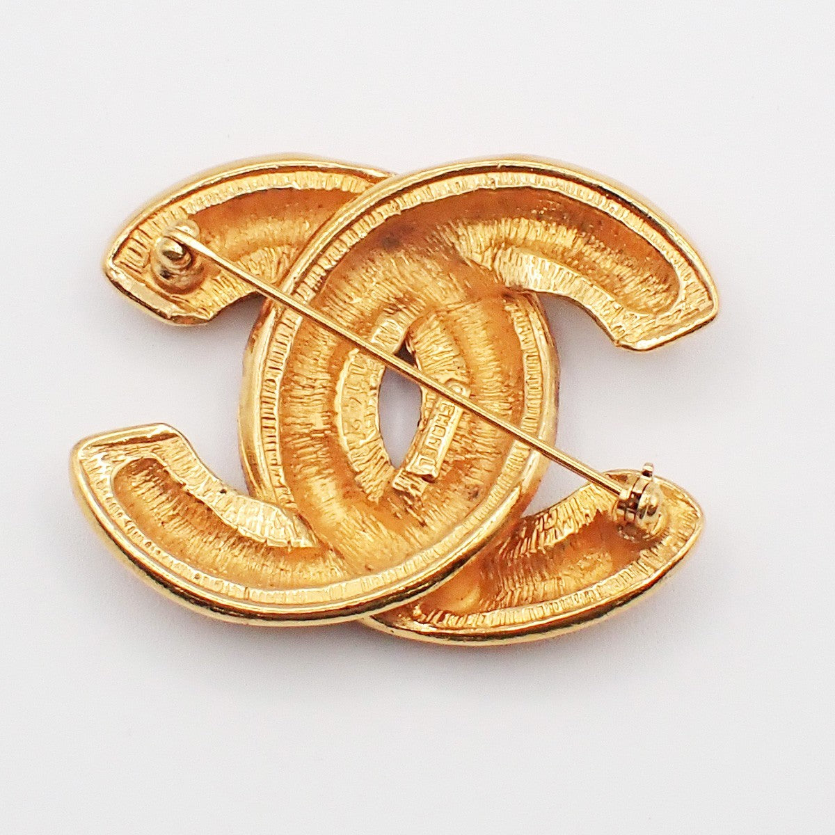 CHANEL CC Logo Matelasse Pin Brooch Gold GHW Accessory 84RL963