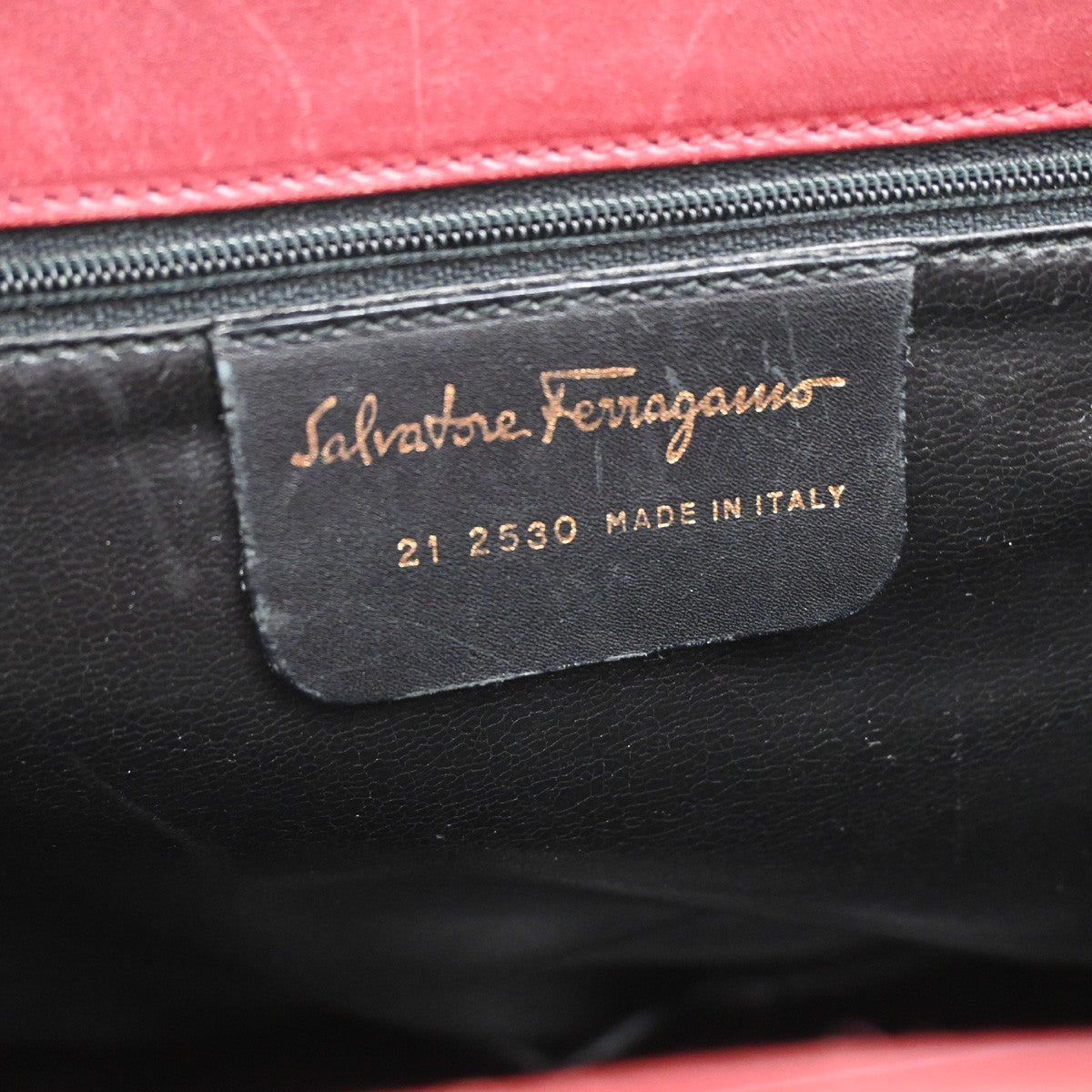 SALVATORE FERRAGAMO Vara Bow Shoulder Bag Leather Red GHW Italy 01DA229