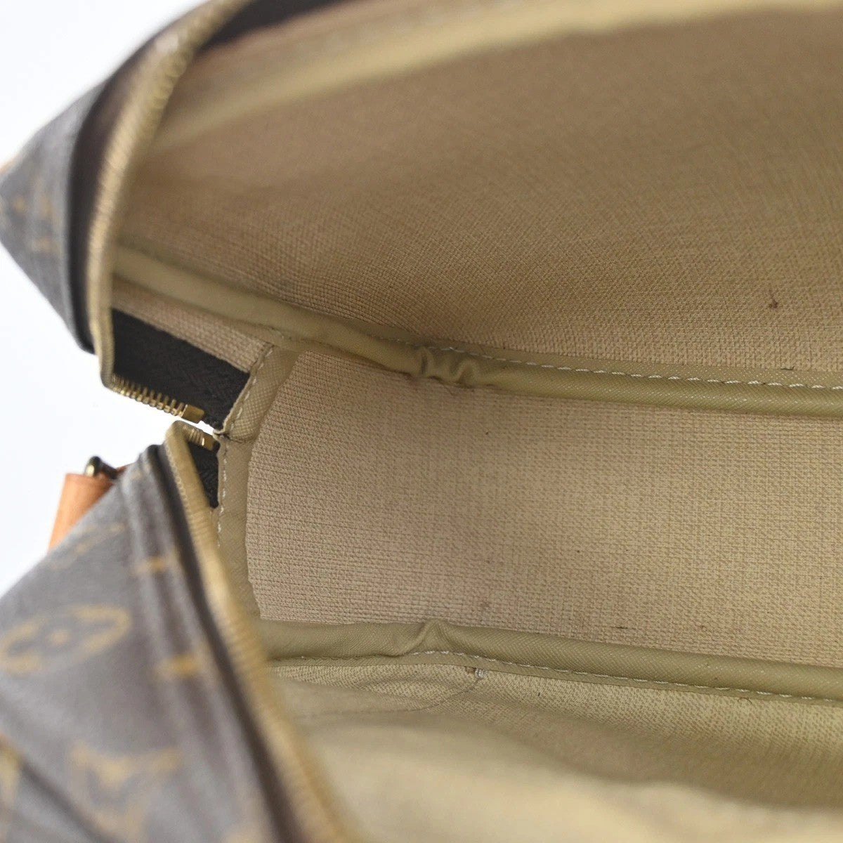 LOUIS VUITTON Reporter PM Crossbody Shoulder Bag Monogram Leather M45254 34KC186