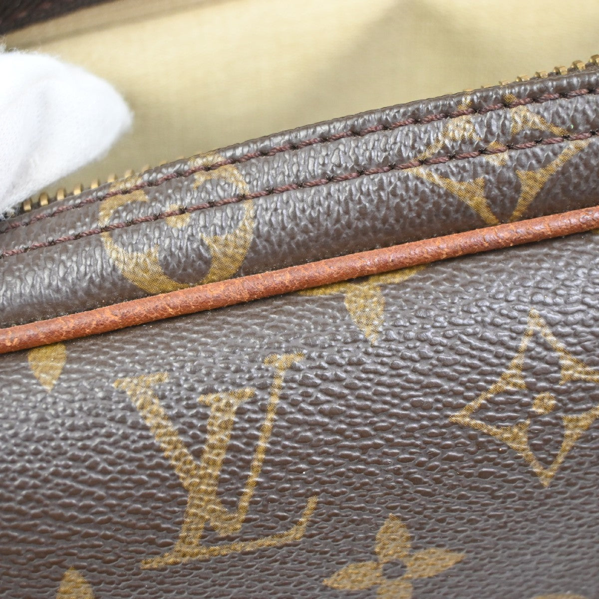 LOUIS VUITTON Reporter PM Crossbody Shoulder Bag Monogram Leather M45254 36YJ162