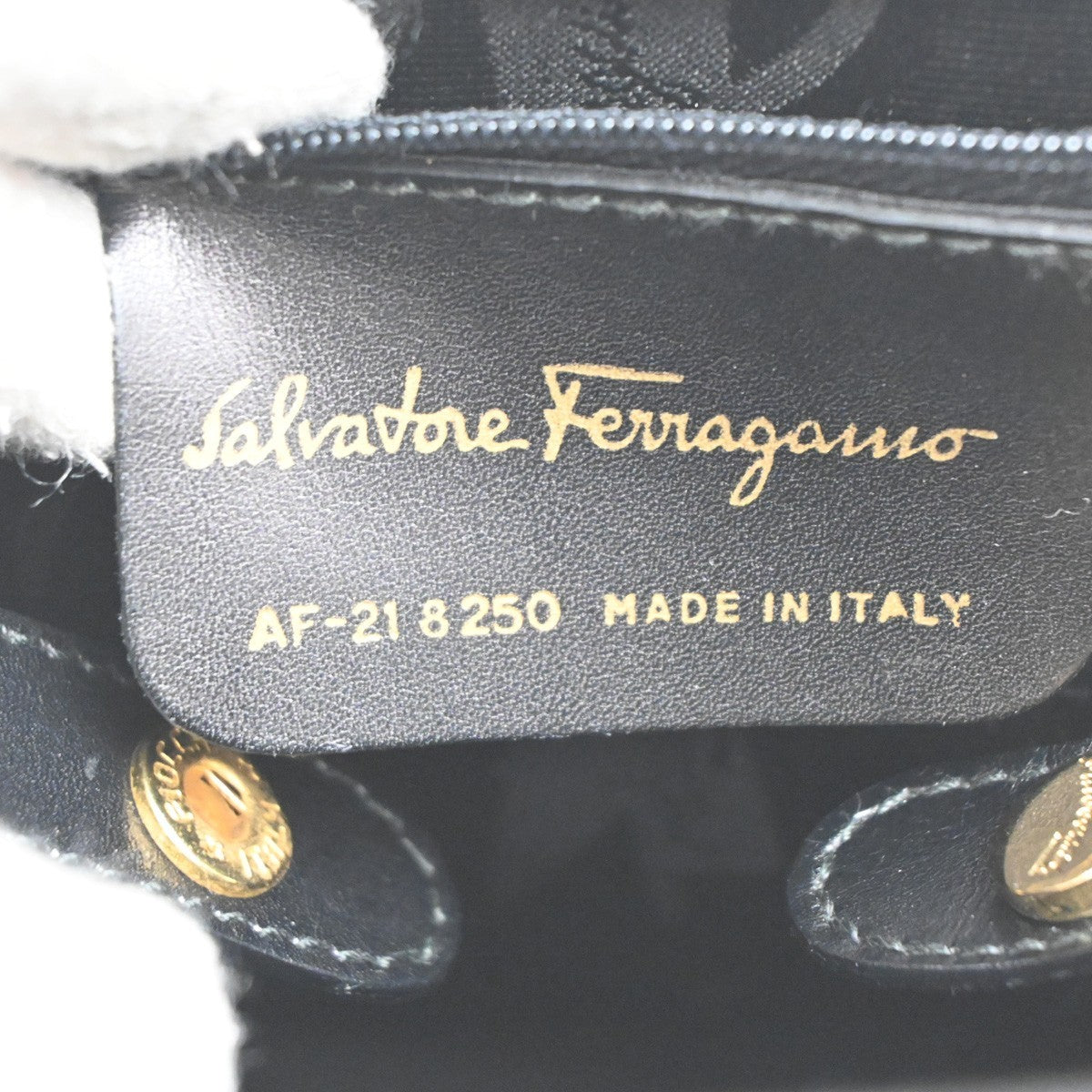 Salvatore Ferragamo Vara Logo Shoulder Hand Bag Leather Black GHW Italy 80MA214