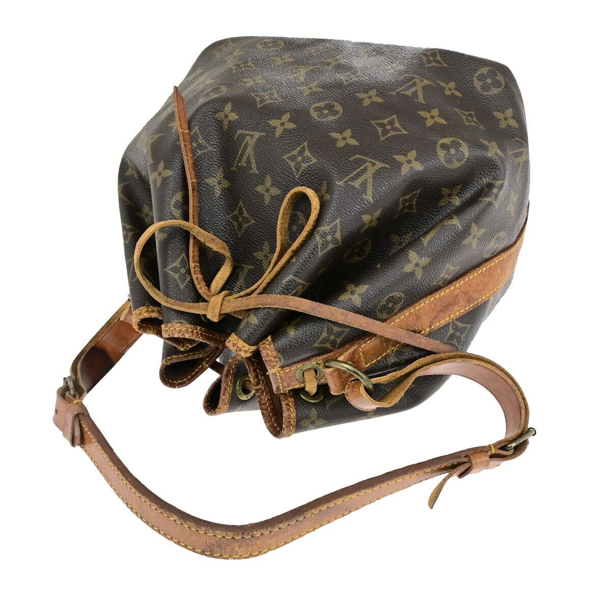 LOUIS VUITTON Petit Noe Drawstring Shoulder Bag Monogram Leather M42226 69ED112