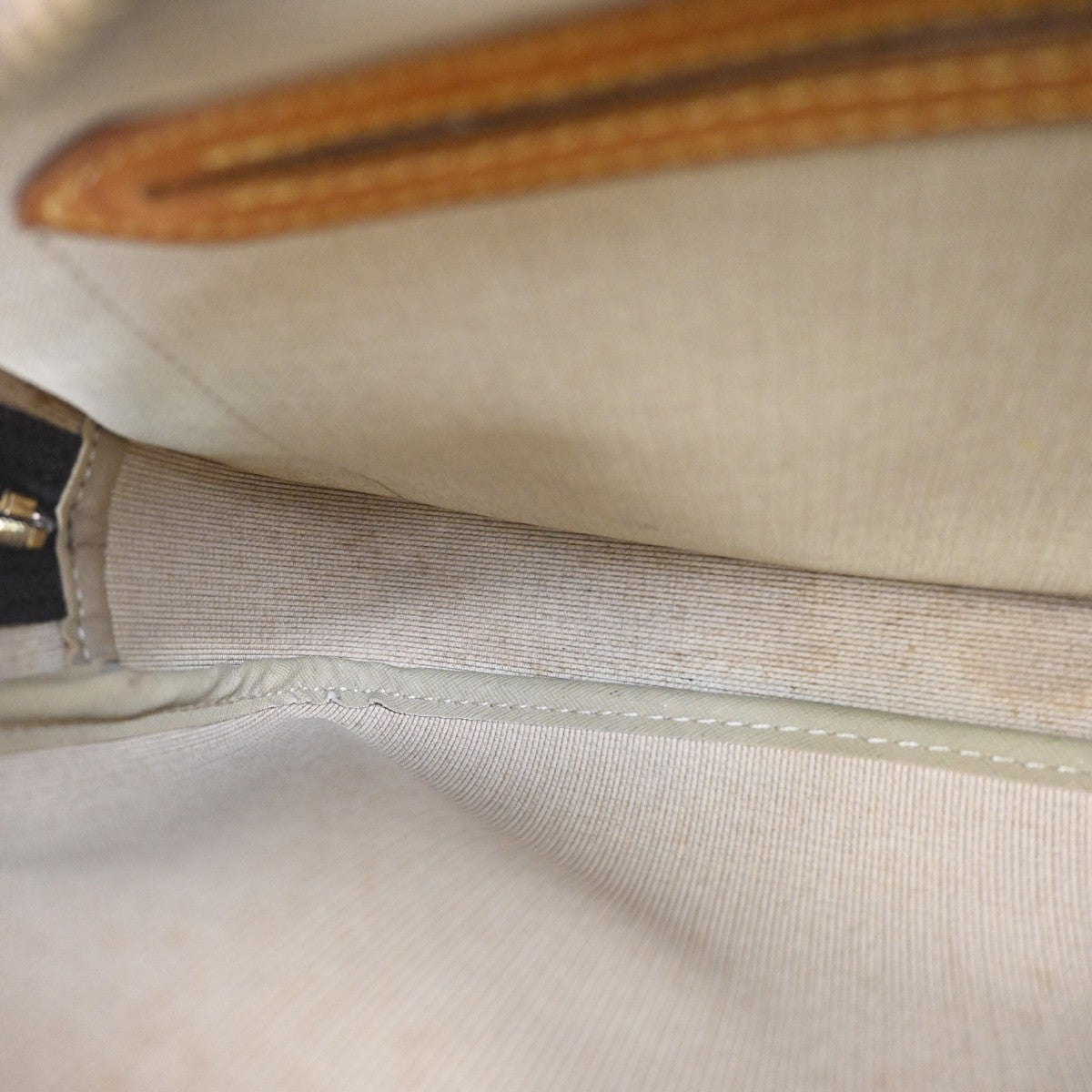 LOUIS VUITTON Reporter PM Crossbody Shoulder Bag Monogram Leather M45254 32KB723