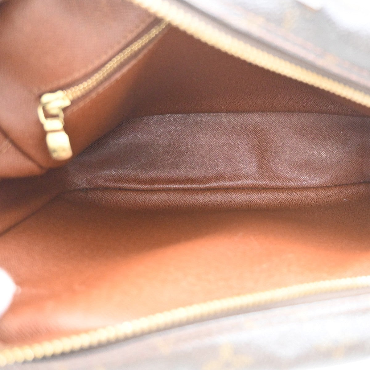 LOUIS VUITTON Nile Crossbody Shoulder Bag Monogram Leather Brown M45244 62CA813