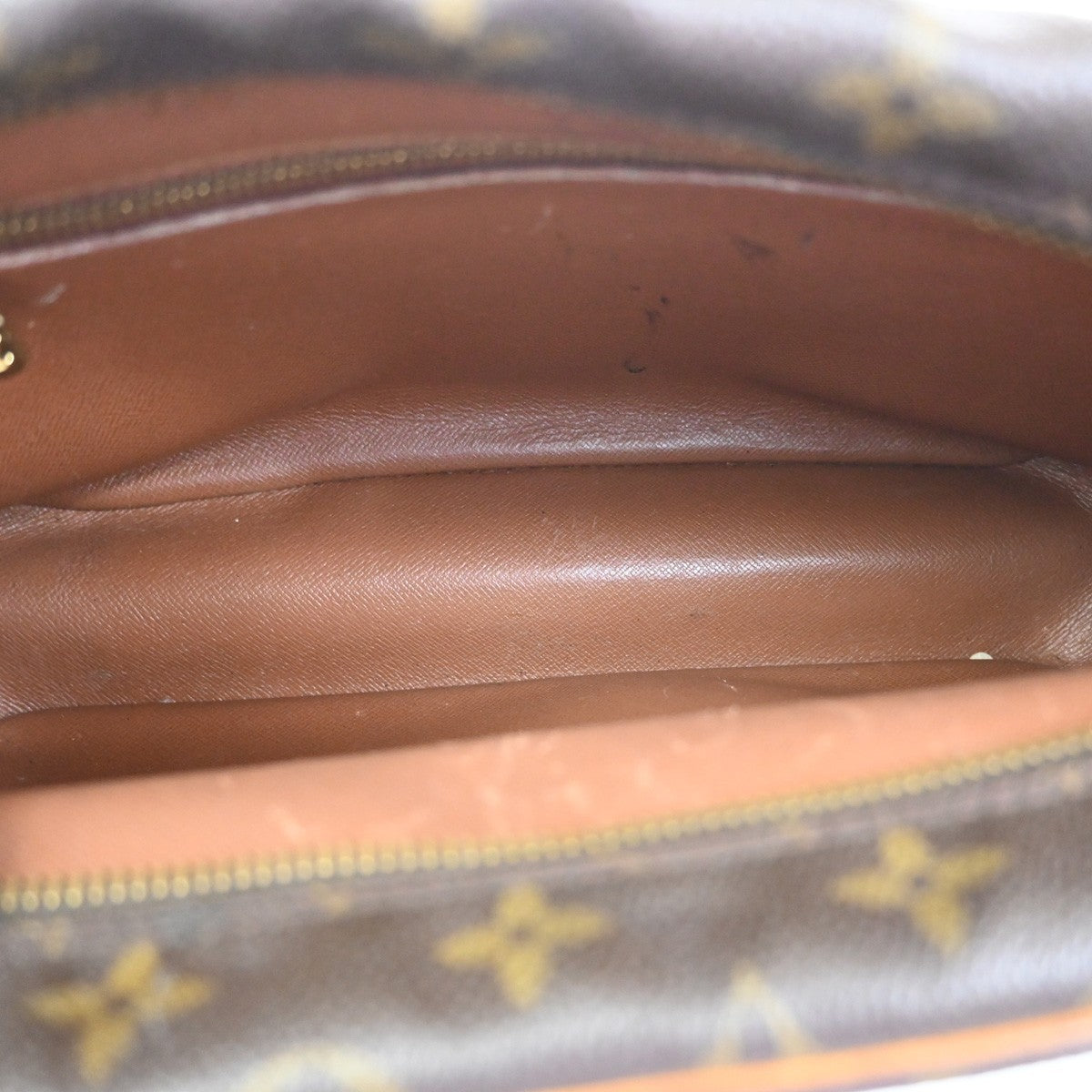 LOUIS VUITTON Nile Crossbody Shoulder Bag Monogram Leather Brown M45244 39KC979