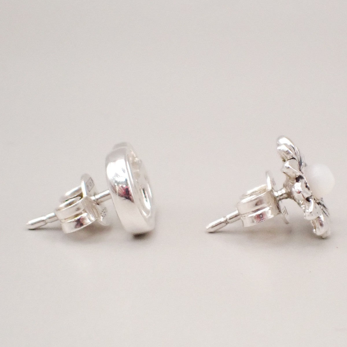 GUCCI Marmont Double G Logo Flower Motif Stud Earrings Silver 925 68CA572