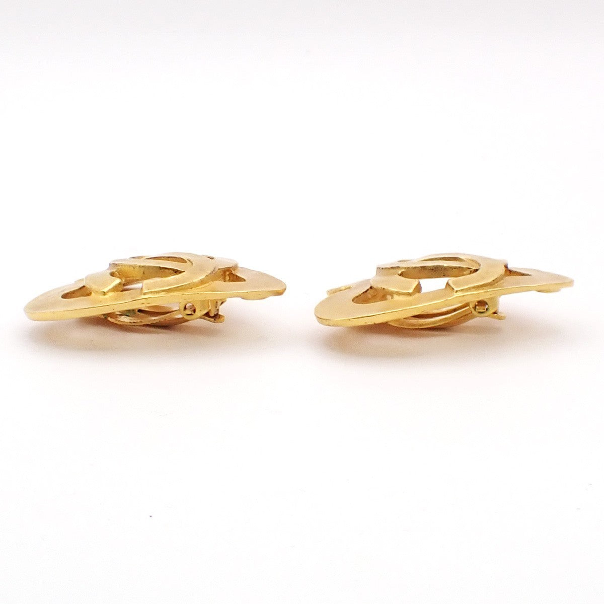 CHANEL CC Logo Heart Clip On Earrings 95 P Gold Accessory Vintage 73EG259